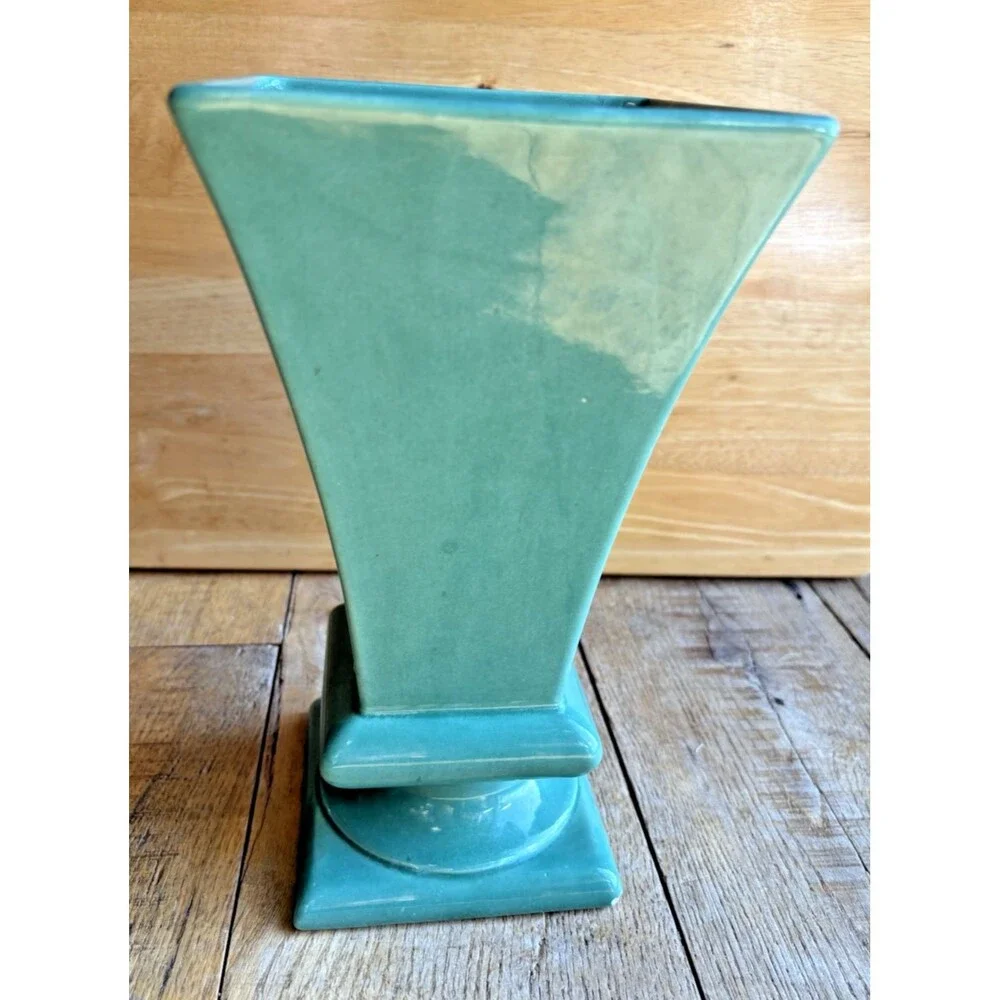 Vtg Haeger Flower Vase 9 1/4”  Dark Green Art Deco Pottery Geometric Design